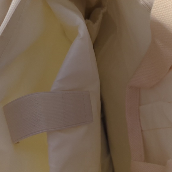 Hand Bag - Picture 10 of 10